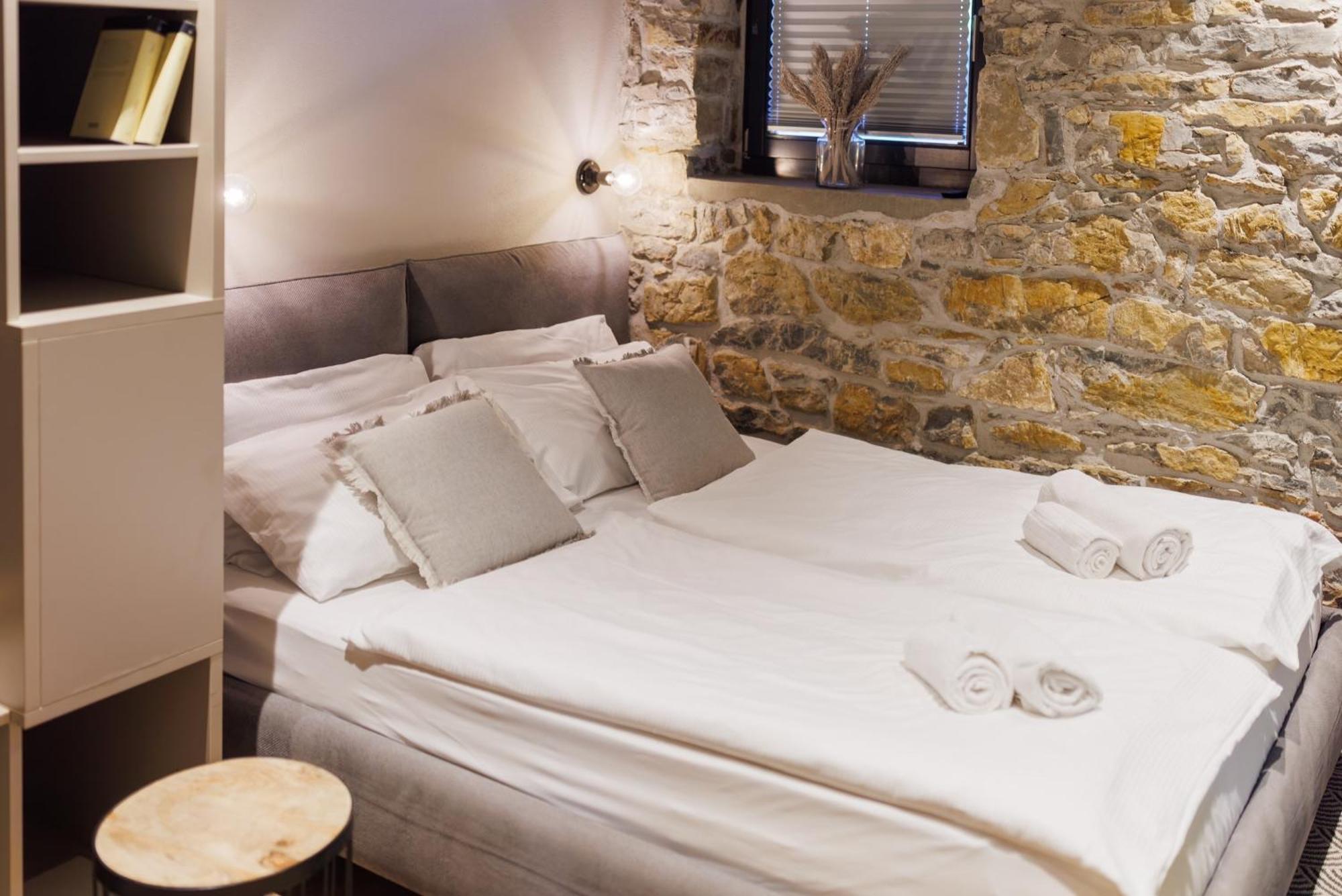 Vila Robida Rooms & Spa Crni Kal ห้อง รูปภาพ