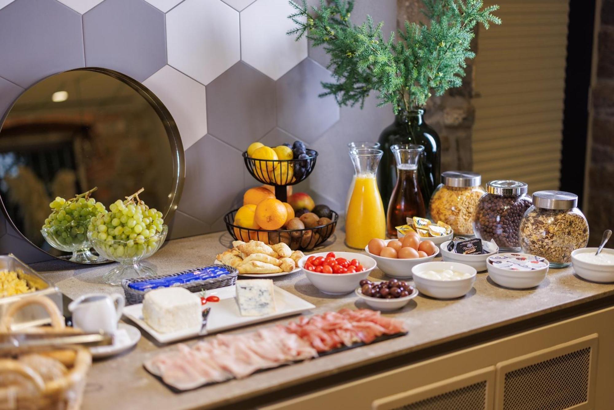 Vila Robida Rooms & Spa Crni Kal ภายนอก รูปภาพ